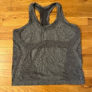 Momentum Seamless Heather Tank